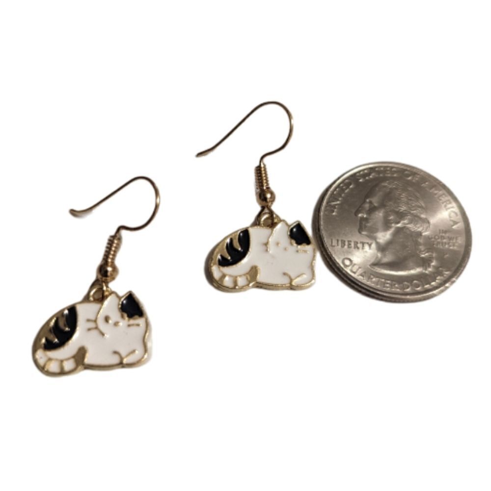 Cartoon Kitty Cat Design Earrings - Picture 4 of 6